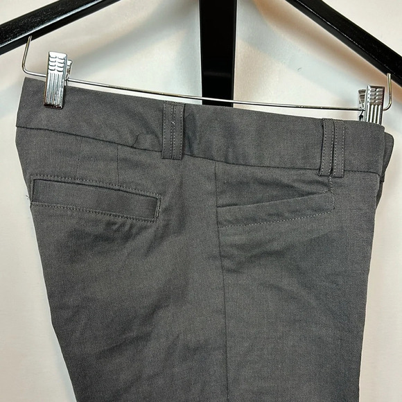 Banana Republic petite grey low rise flare stretch cotton pant. - Picture 3 of 9